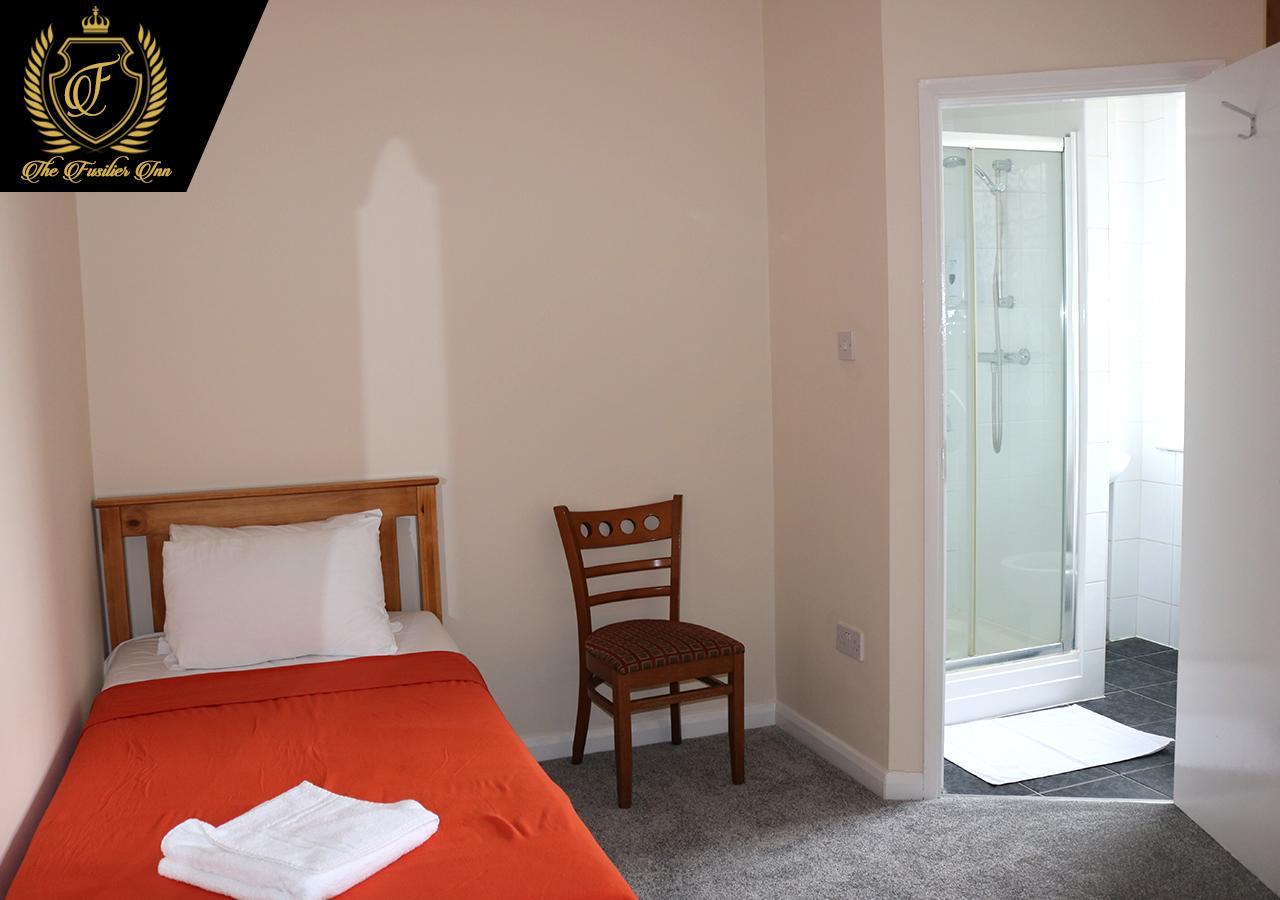 Fusilier Inn Wembley Bagian luar foto