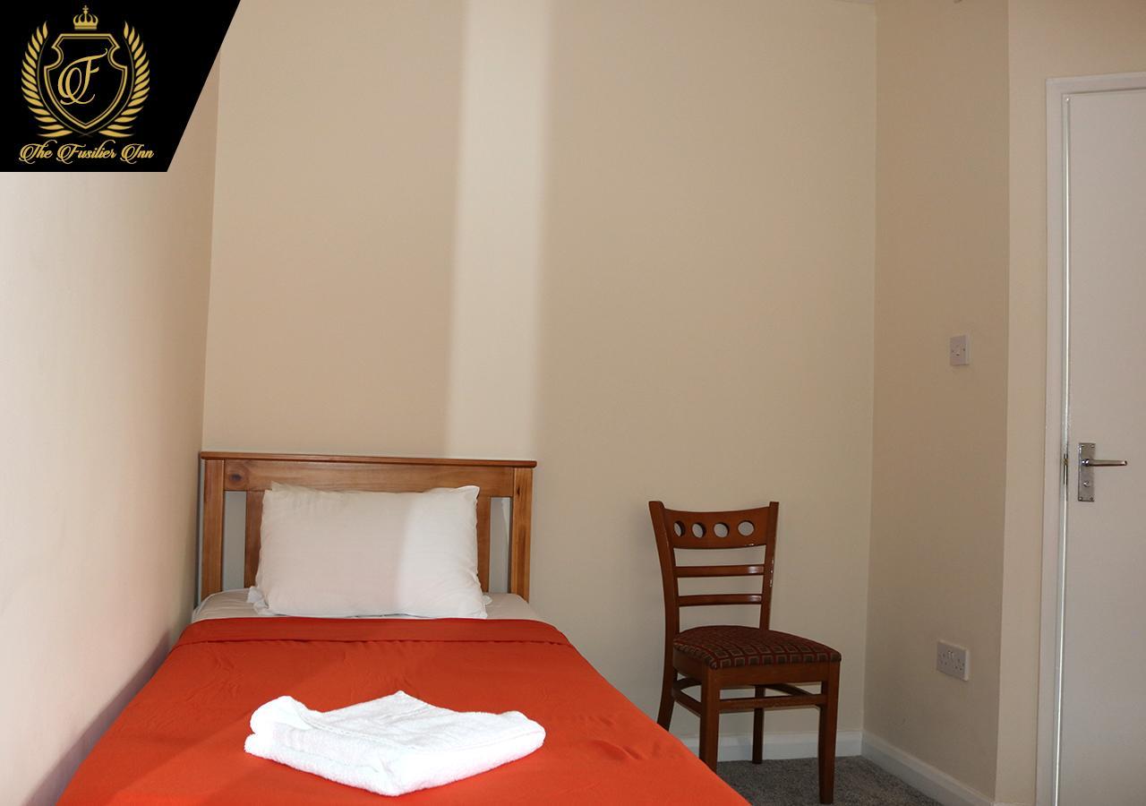 Fusilier Inn Wembley Bagian luar foto